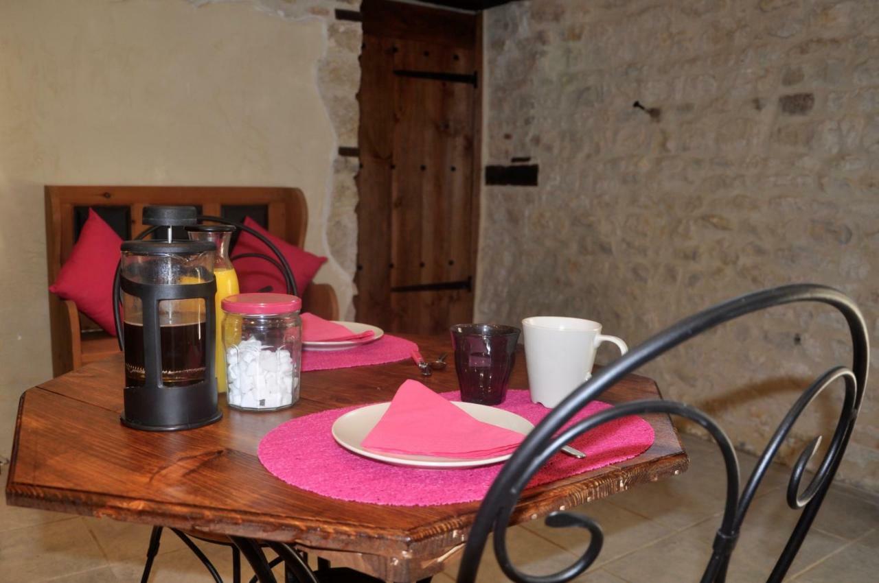 Chez Fins Bois Bed & Breakfast Nere Ngoại thất bức ảnh